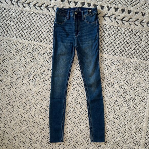 Women's Abercrombie & Fitch Simone High Rise Jean Legging NWT Size 24 - Picture 1 of 9